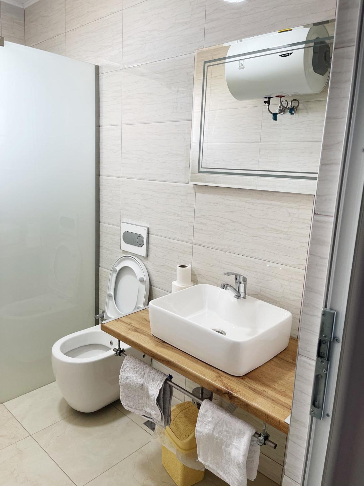 Infinity Plaza Hotel Gjakova Eksteriør bilde